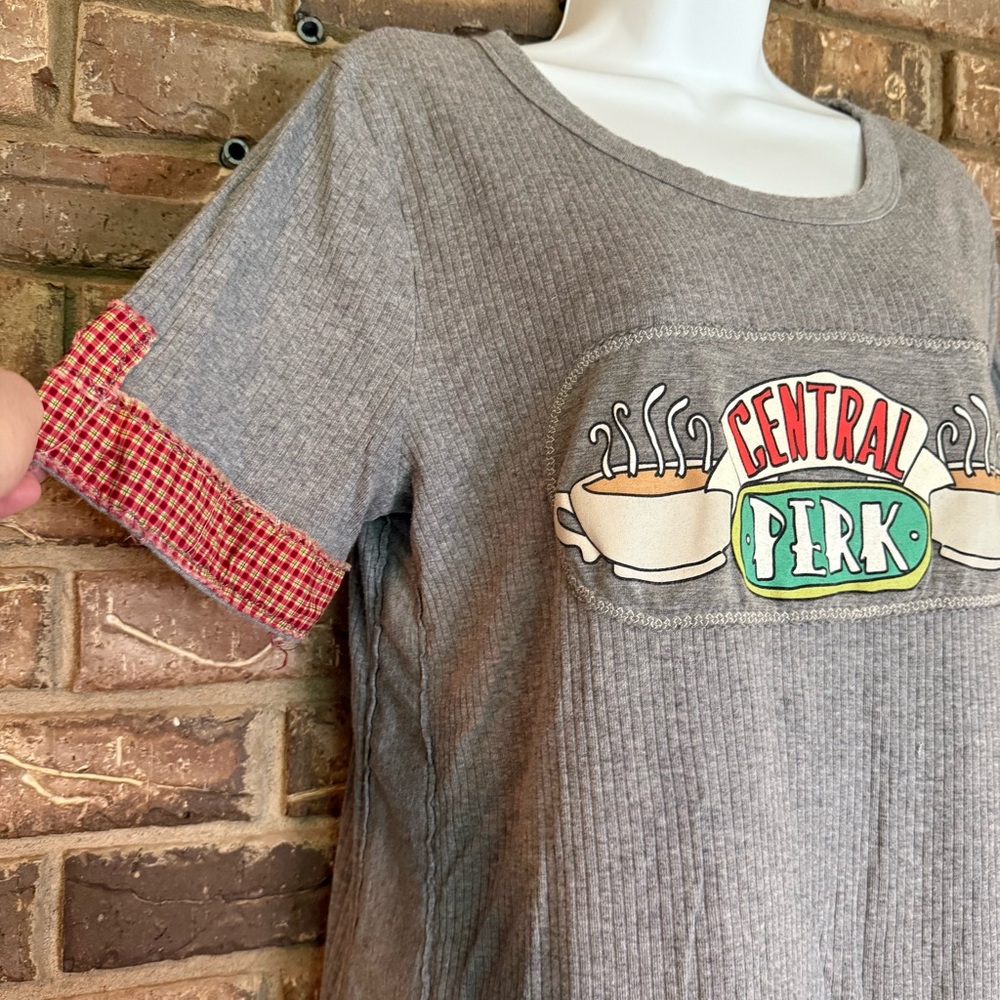 Upcycled Friends Central Perk Tee Plaid Trim Patchwork Gray Top - Picture 5 of 9